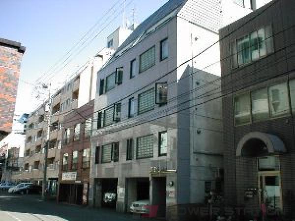 札幌市中央区南5条西9丁目賃貸アパート外観写真
