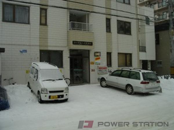 札幌市中央区南12条西8丁目0賃貸マンション