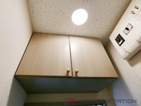 収納|玄関上部収納