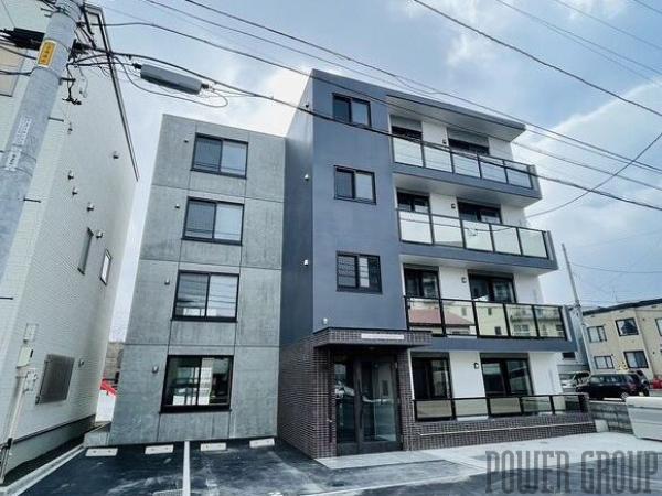 GRANROYAL SAKAEDORI：札幌市白石区